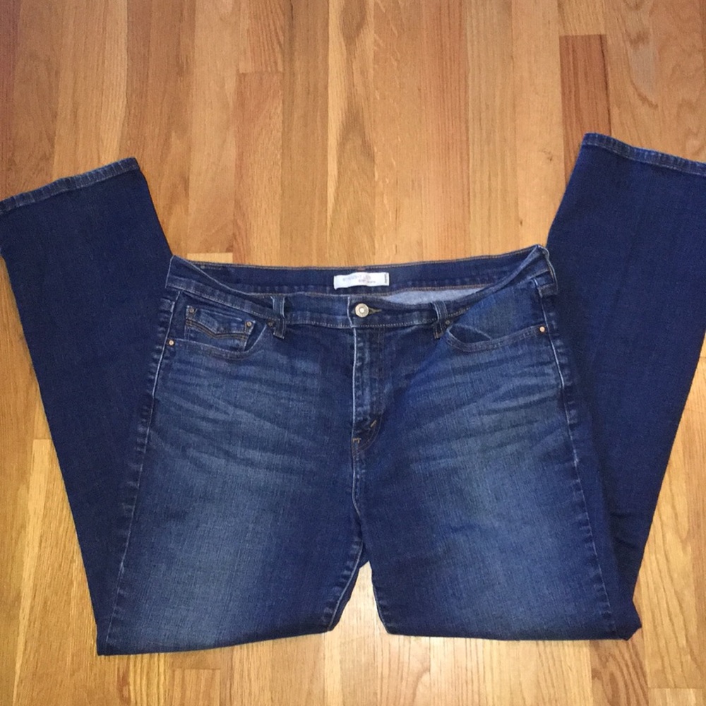 Levi’s straight leg jeans